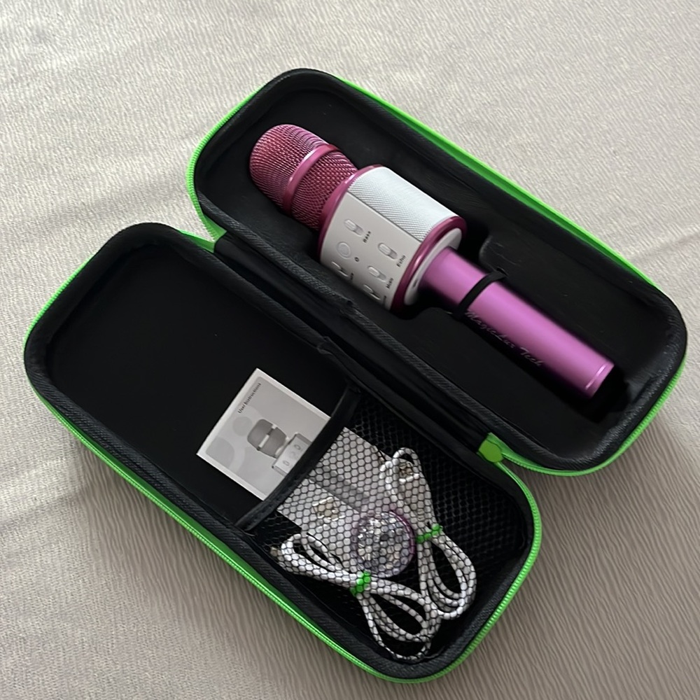 MagicLux Handheld Karaoke Microphone 🎤 👏😍HOST PICK😍👏
